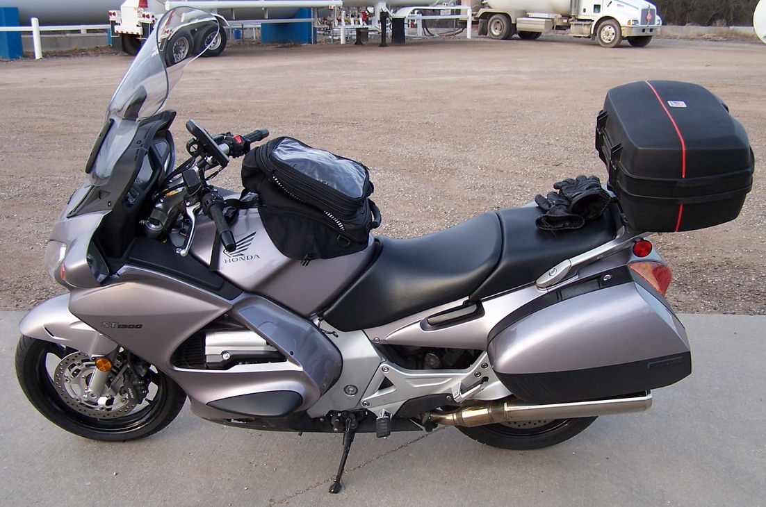 st1300.jpg